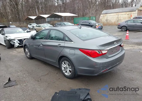 2013 Hyundai Sonata Gls z USA, uszkodzony, nr VIN 5NPEB4ACXDH805853